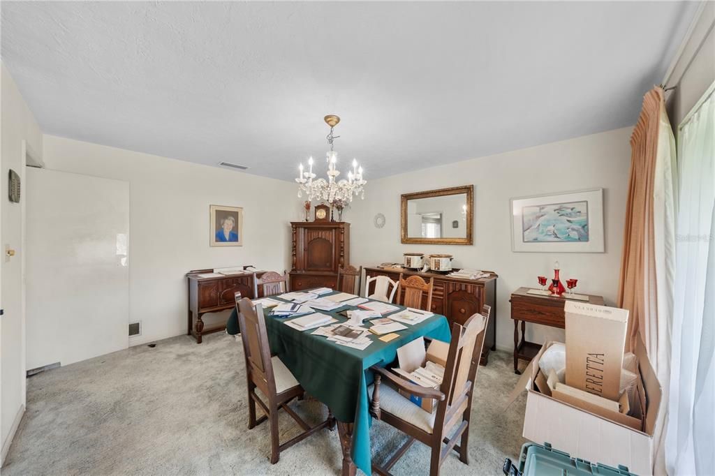 For Sale: $625,000 (3 beds, 2 baths, 2914 Square Feet)