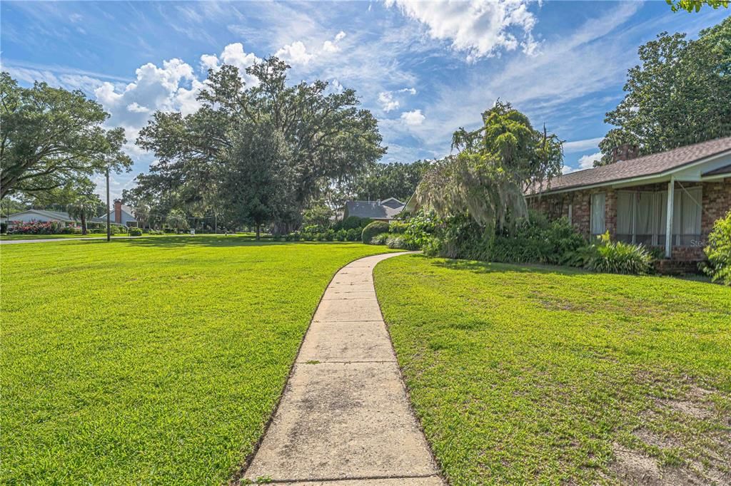 For Sale: $625,000 (3 beds, 2 baths, 2914 Square Feet)