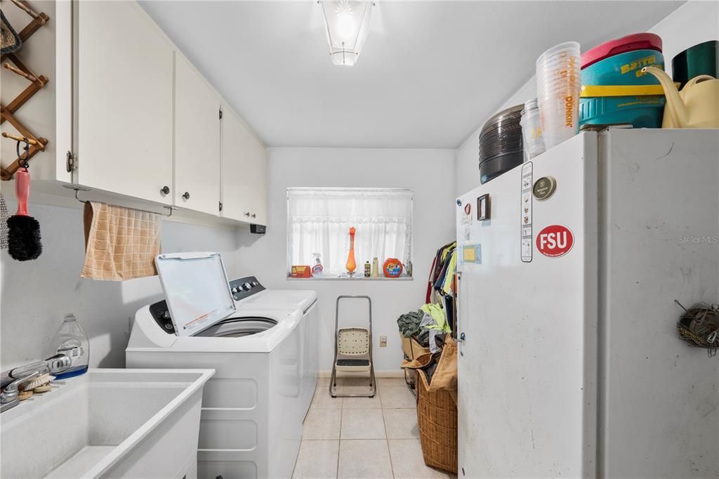 For Sale: $625,000 (3 beds, 2 baths, 2914 Square Feet)