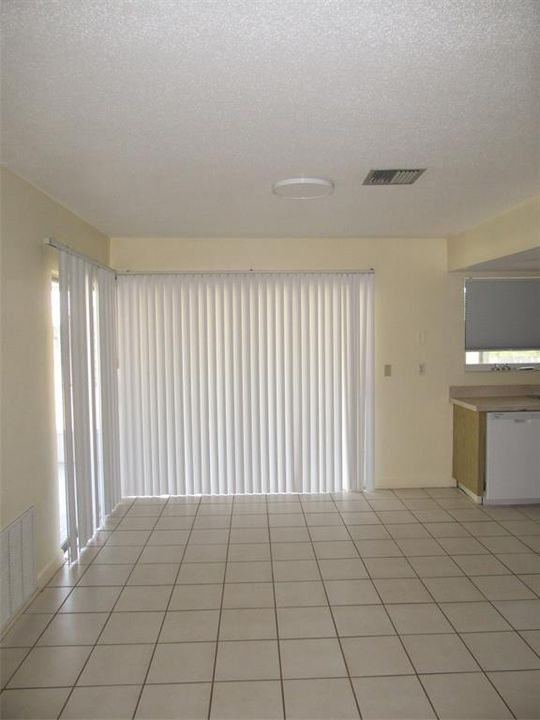 For Rent: $1,750 (3 beds, 2 baths, 1120 Square Feet)