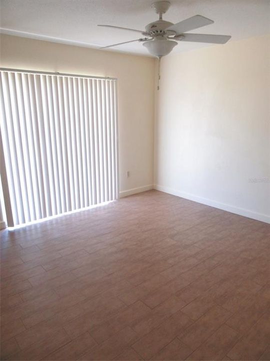 For Rent: $1,750 (3 beds, 2 baths, 1120 Square Feet)