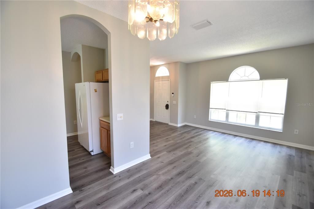 For Rent: $2,050 (3 beds, 2 baths, 1510 Square Feet)
