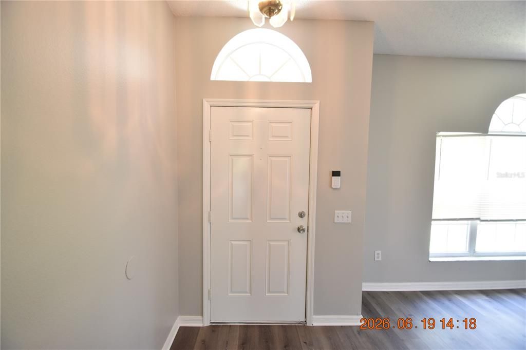 For Rent: $2,050 (3 beds, 2 baths, 1510 Square Feet)