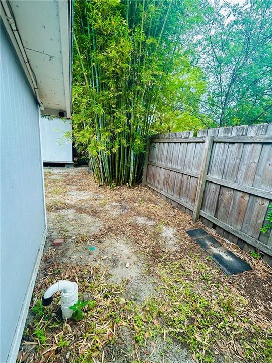 For Sale: $149,900 (2 beds, 1 baths, 986 Square Feet)