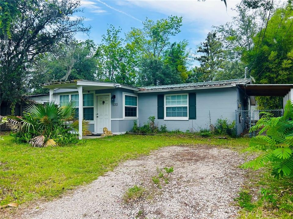 For Sale: $149,900 (2 beds, 1 baths, 986 Square Feet)