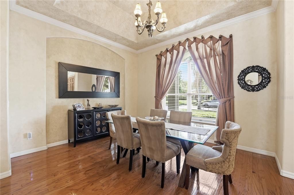 For Sale: $950,000 (6 beds, 4 baths, 3942 Square Feet)