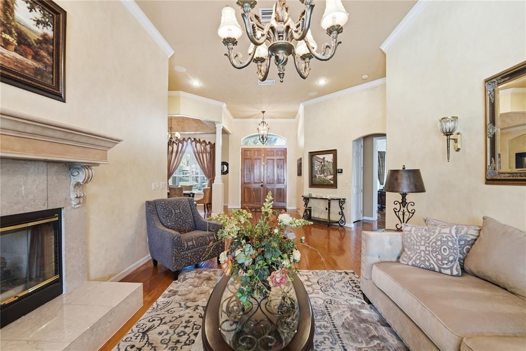 For Sale: $950,000 (6 beds, 4 baths, 3942 Square Feet)
