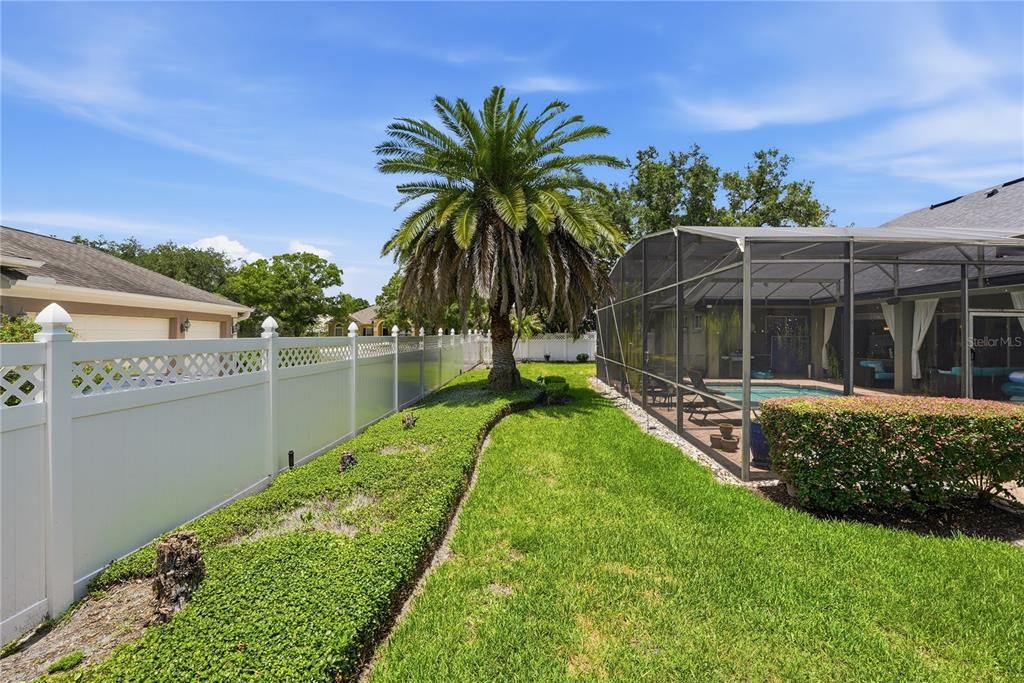 For Sale: $950,000 (6 beds, 4 baths, 3942 Square Feet)