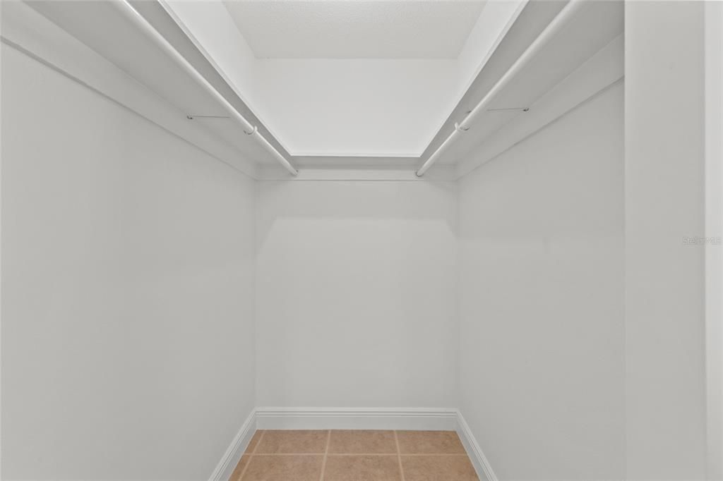 For Sale: $249,000 (2 beds, 2 baths, 1078 Square Feet)