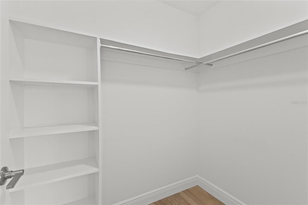 For Sale: $249,000 (2 beds, 2 baths, 1078 Square Feet)