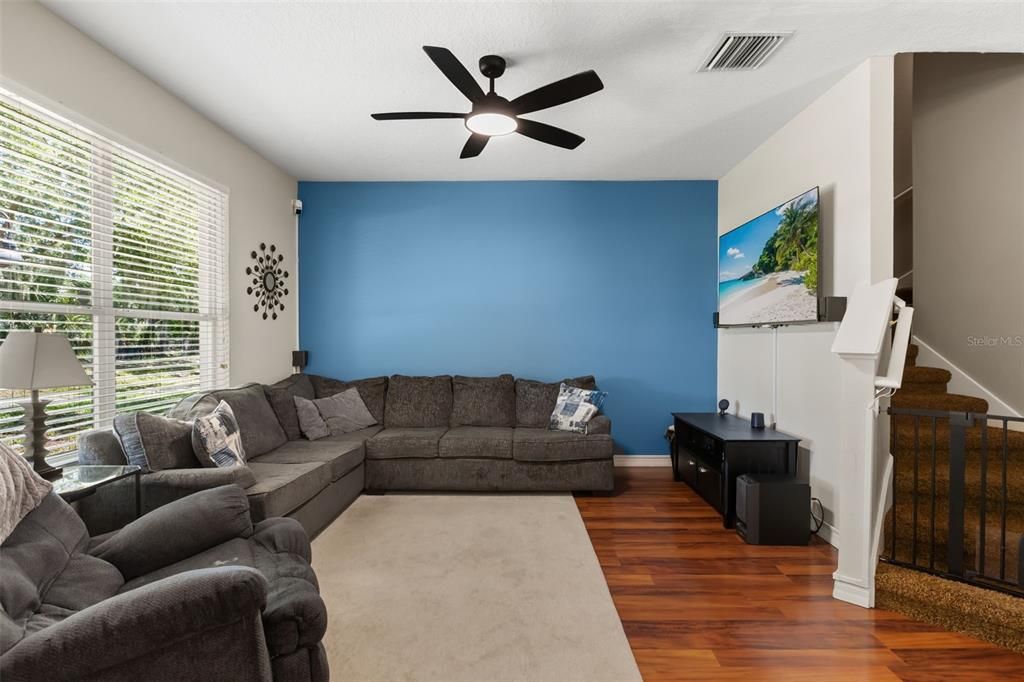 For Sale: $285,000 (3 beds, 2 baths, 1530 Square Feet)