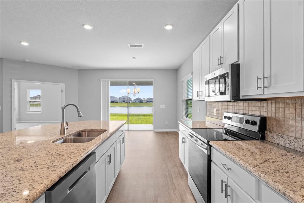 For Rent: $2,550 (4 beds, 2 baths, 2020 Square Feet)