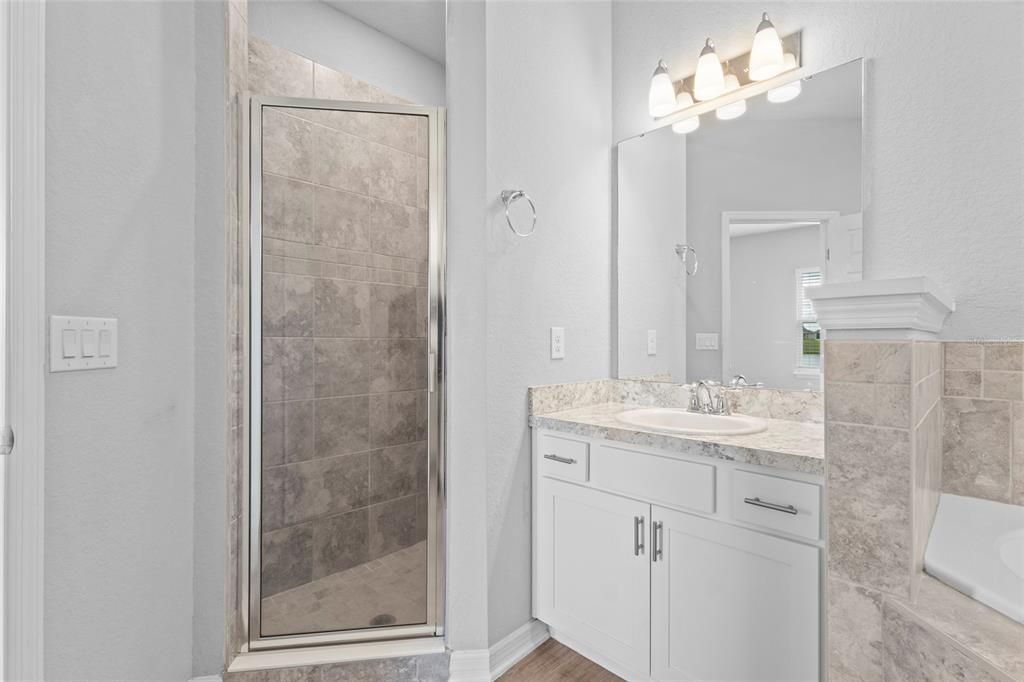 For Rent: $2,550 (4 beds, 2 baths, 2020 Square Feet)