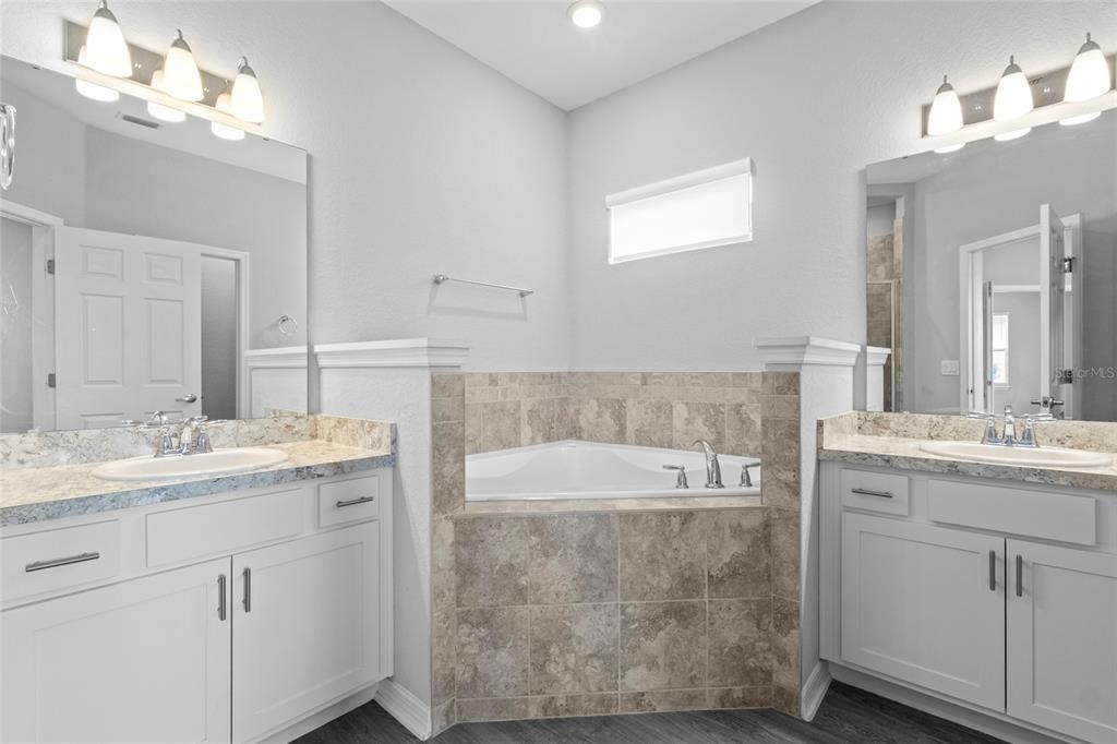 For Rent: $2,550 (4 beds, 2 baths, 2020 Square Feet)