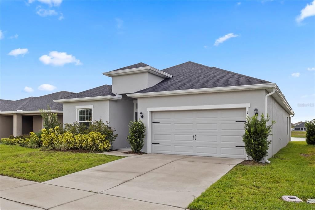 For Rent: $2,550 (4 beds, 2 baths, 2020 Square Feet)