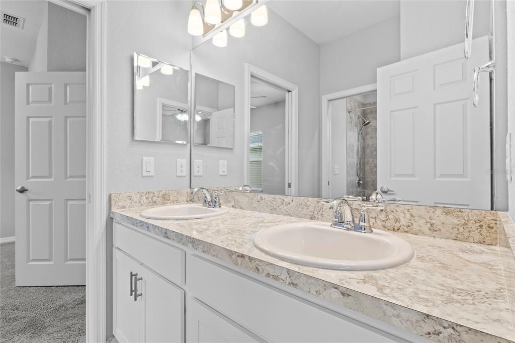 For Rent: $2,550 (4 beds, 2 baths, 2020 Square Feet)