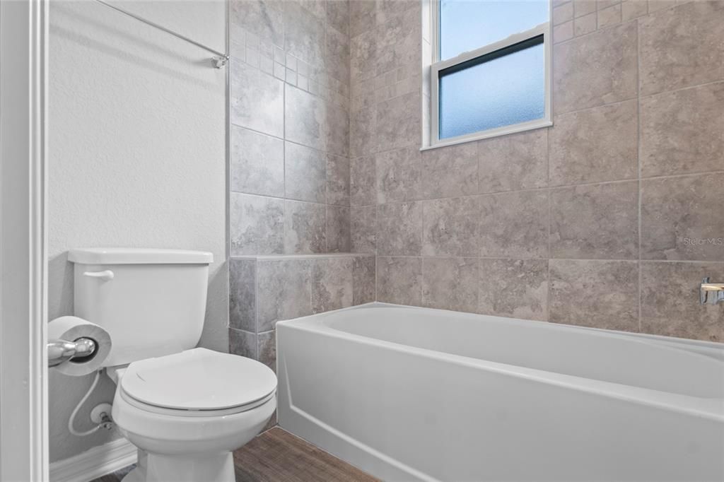 For Rent: $2,550 (4 beds, 2 baths, 2020 Square Feet)