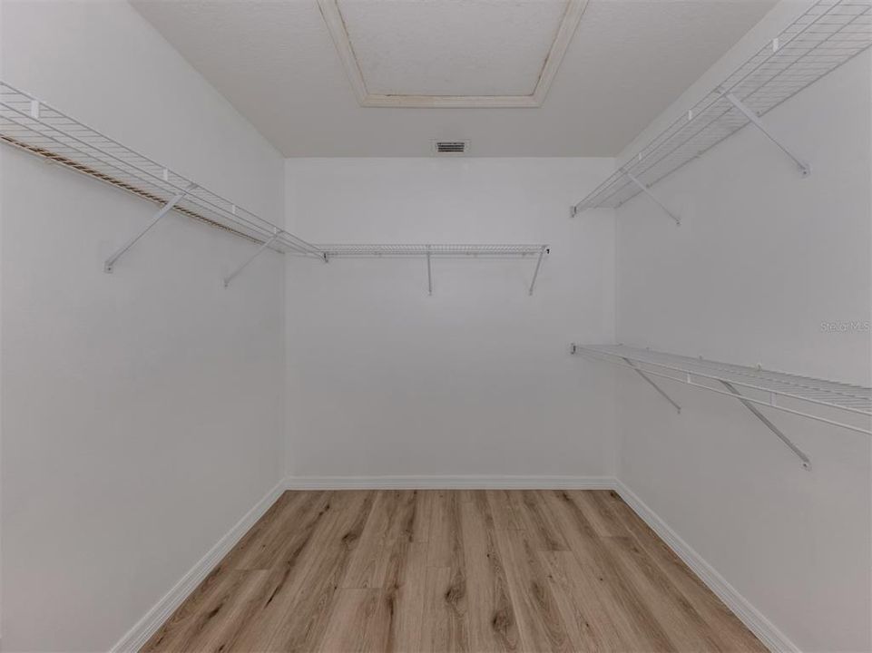 На продажу: $449,900 (3 спален, 2 ванн, 1550 Квадратных фут)
