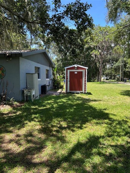 For Sale: $400,000 (3 beds, 2 baths, 2068 Square Feet)