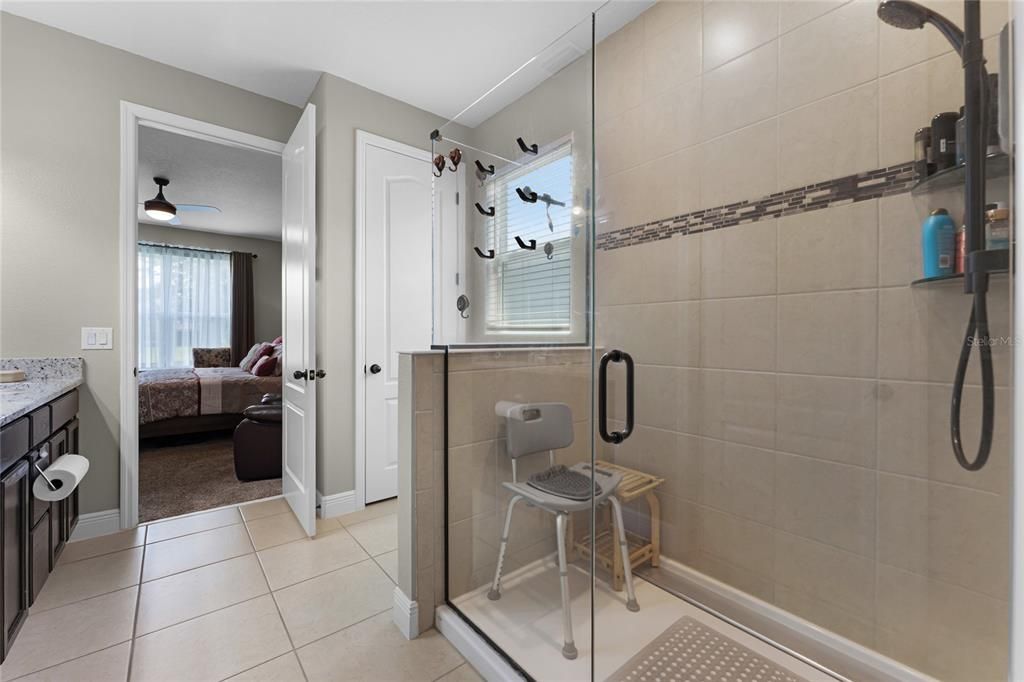 For Sale: $510,000 (4 beds, 2 baths, 2290 Square Feet)