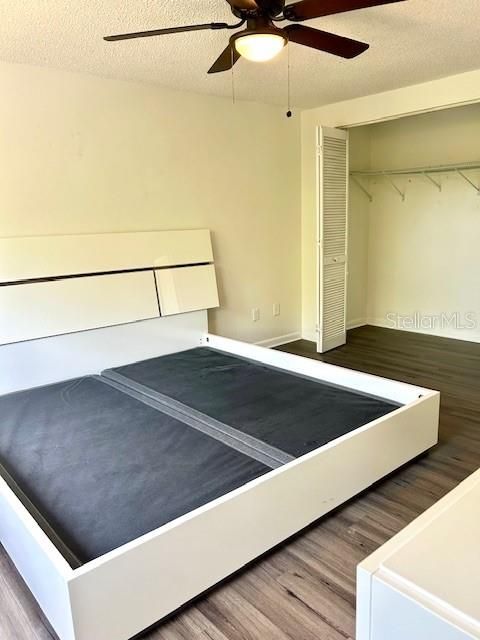 На продажу: $414,900 (4 спален, 2 ванн, 1700 Квадратных фут)