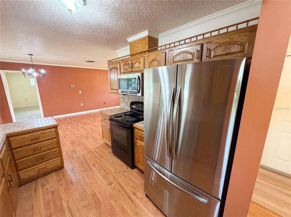 For Sale: $280,000 (2 beds, 2 baths, 1506 Square Feet)