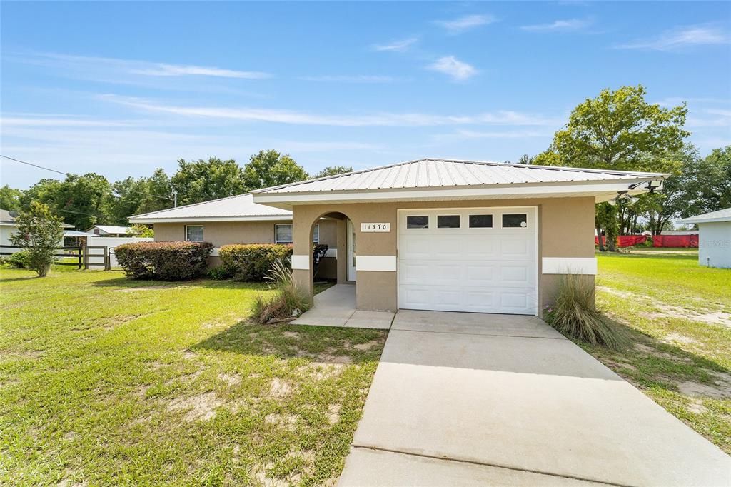 For Sale: $235,000 (3 beds, 2 baths, 1238 Square Feet)