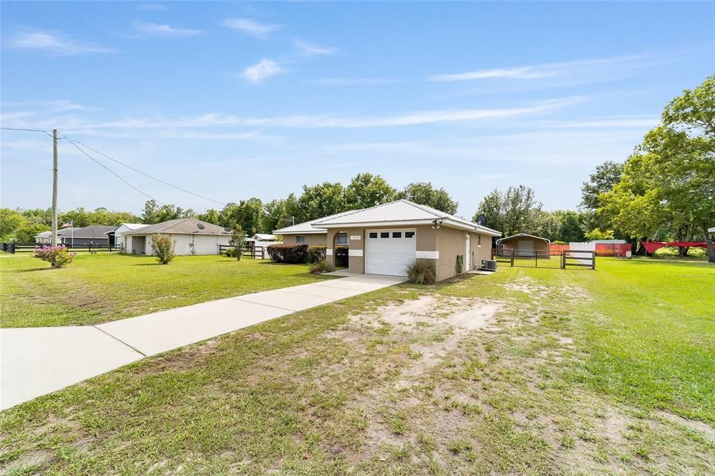For Sale: $235,000 (3 beds, 2 baths, 1238 Square Feet)