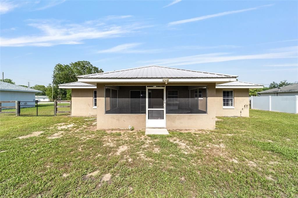 For Sale: $235,000 (3 beds, 2 baths, 1238 Square Feet)