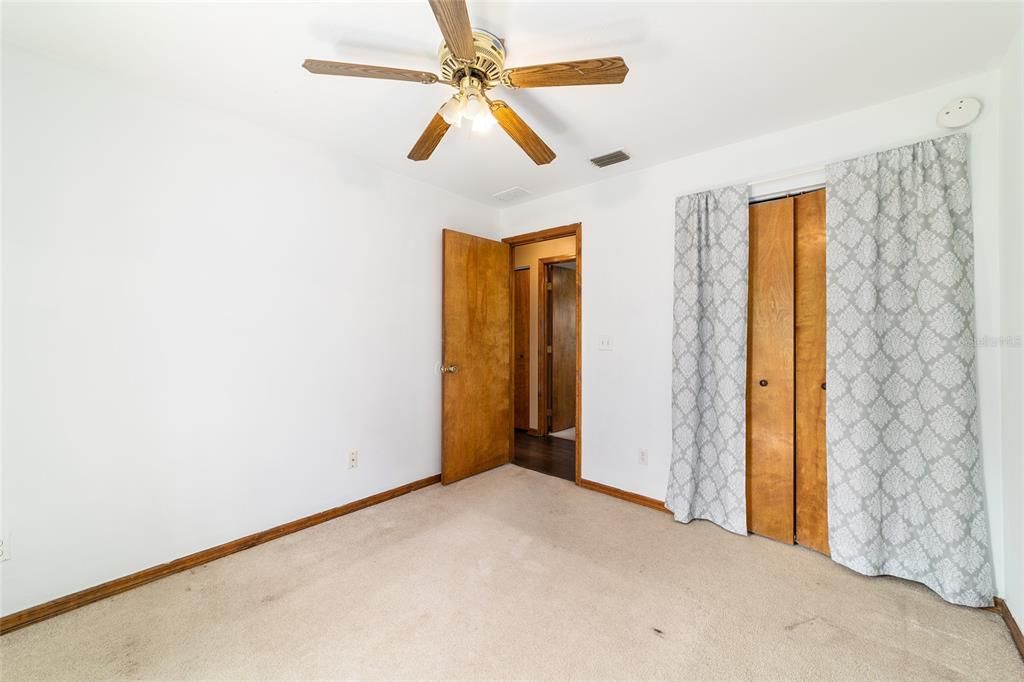 For Sale: $235,000 (3 beds, 2 baths, 1238 Square Feet)