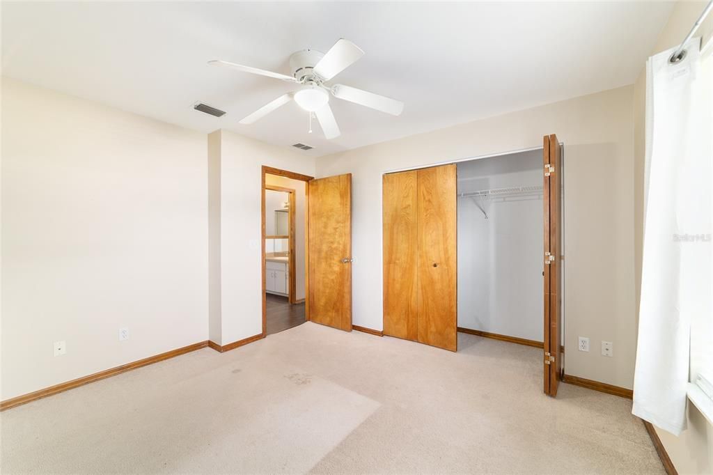 For Sale: $235,000 (3 beds, 2 baths, 1238 Square Feet)