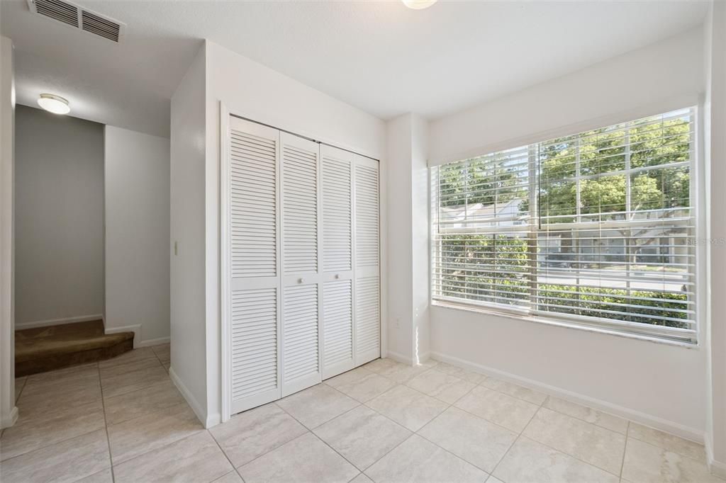 For Sale: $249,000 (2 beds, 1 baths, 1363 Square Feet)