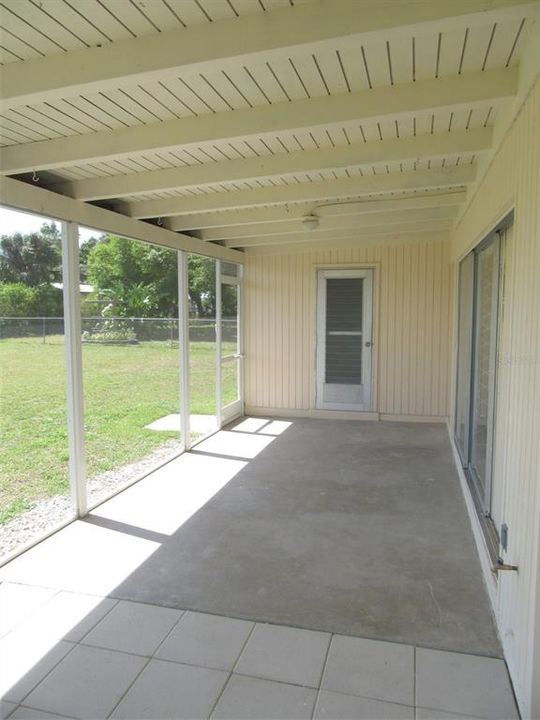 For Rent: $1,750 (3 beds, 2 baths, 1067 Square Feet)