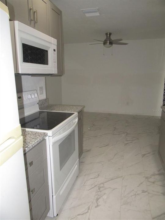 For Rent: $1,750 (3 beds, 2 baths, 1067 Square Feet)