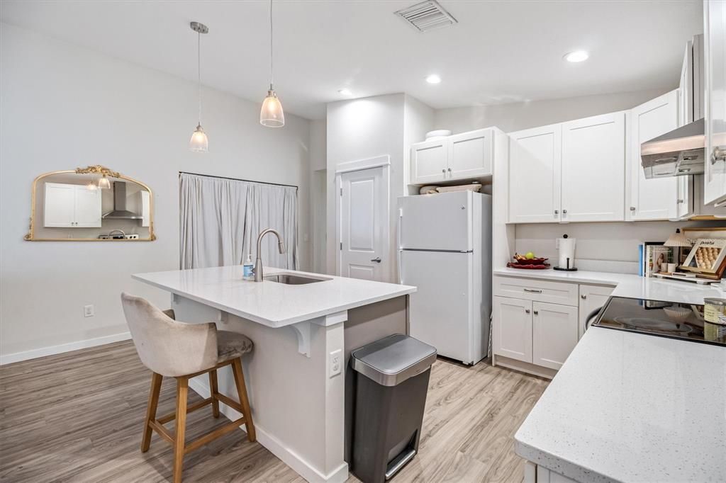 For Sale: $525,000 (6 beds, 0 baths, 2792 Square Feet)