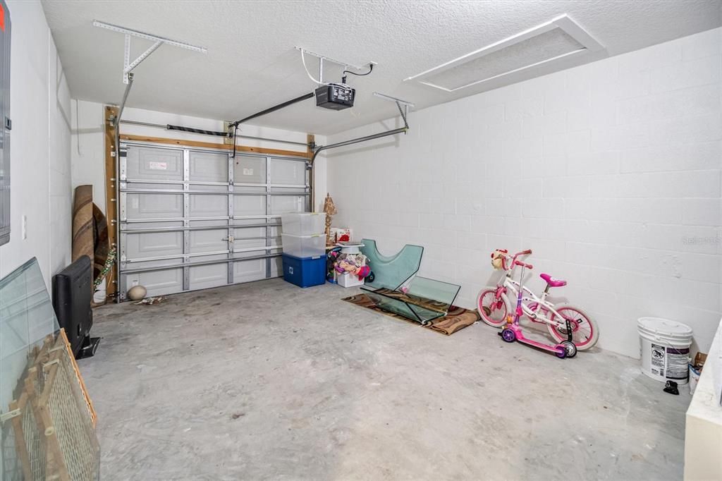 For Sale: $525,000 (6 beds, 0 baths, 2792 Square Feet)