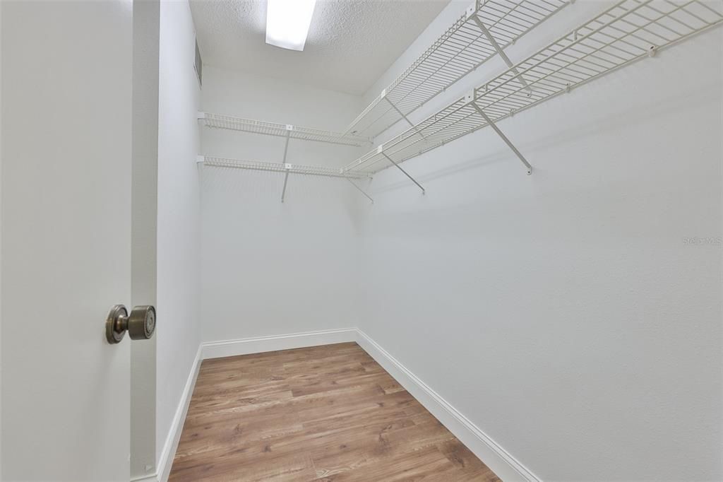 For Rent: $4,250 (3 beds, 2 baths, 2786 Square Feet)