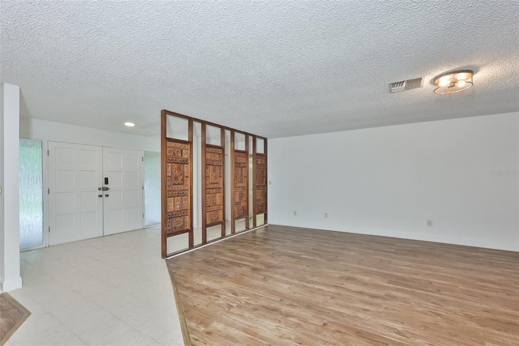 For Rent: $4,250 (3 beds, 2 baths, 2786 Square Feet)