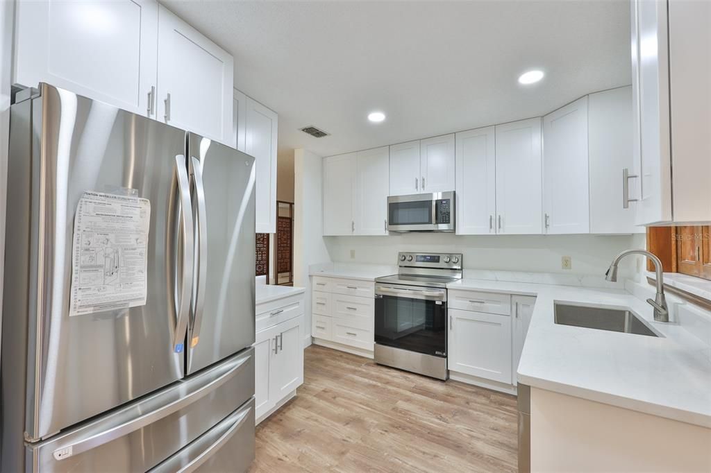 For Rent: $4,250 (3 beds, 2 baths, 2786 Square Feet)