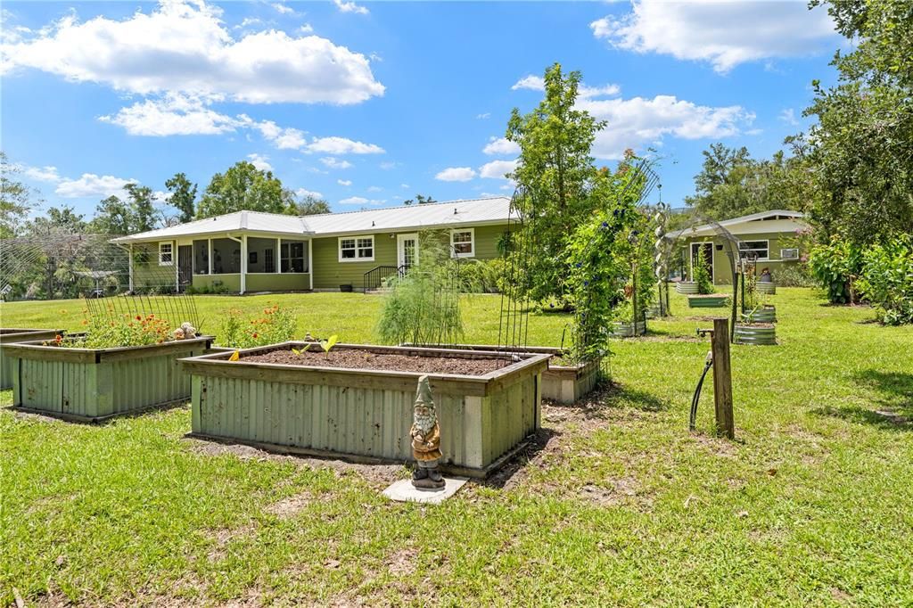 For Sale: $459,000 (2 beds, 2 baths, 1728 Square Feet)