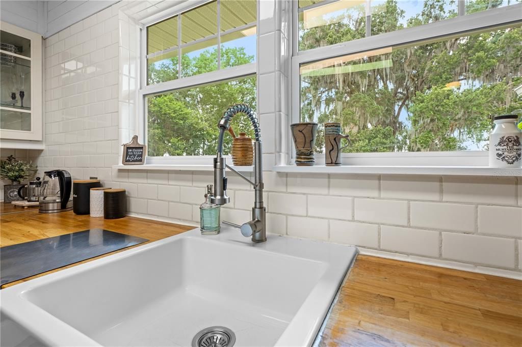 For Sale: $459,000 (2 beds, 2 baths, 1728 Square Feet)