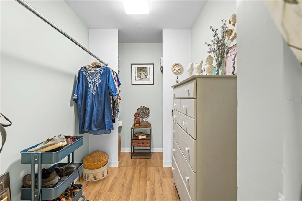 For Sale: $459,000 (2 beds, 2 baths, 1728 Square Feet)