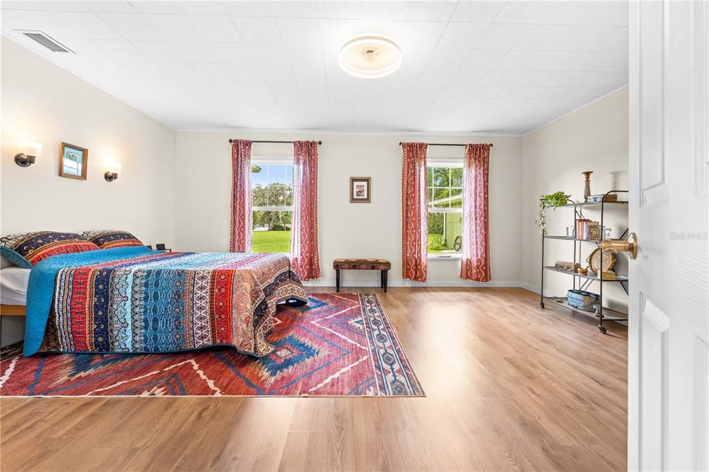 For Sale: $459,000 (2 beds, 2 baths, 1728 Square Feet)