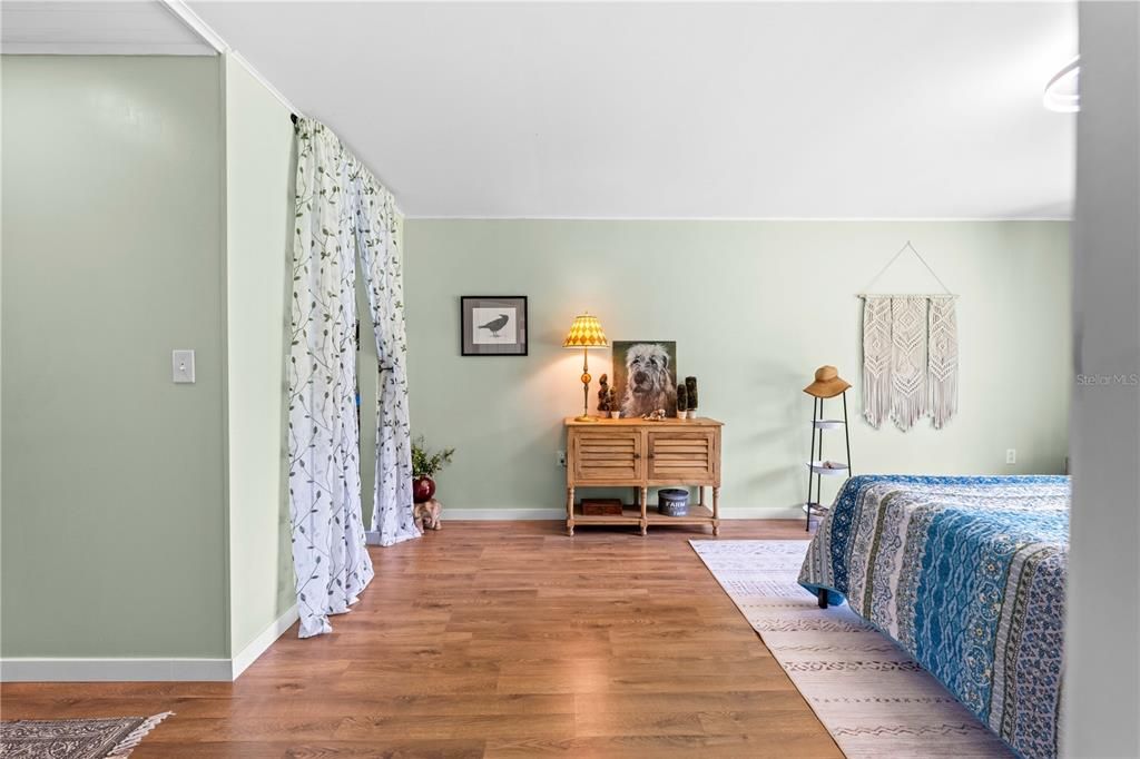 For Sale: $459,000 (2 beds, 2 baths, 1728 Square Feet)