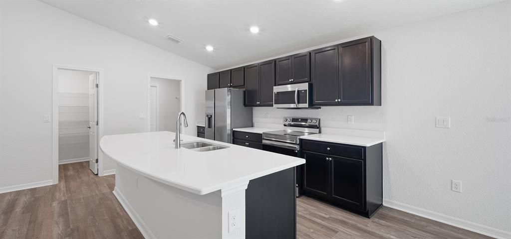 For Sale: $268,900 (3 beds, 2 baths, 1545 Square Feet)