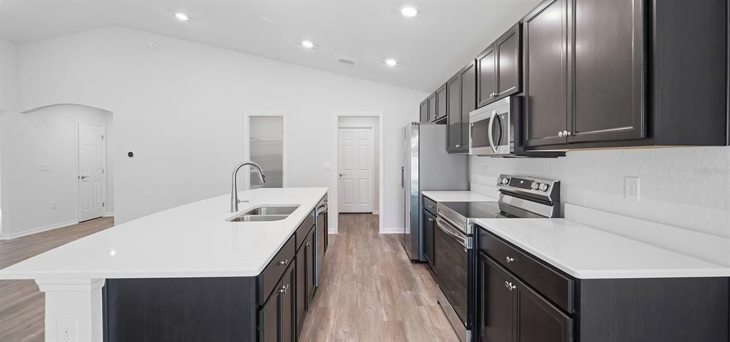For Sale: $268,900 (3 beds, 2 baths, 1545 Square Feet)