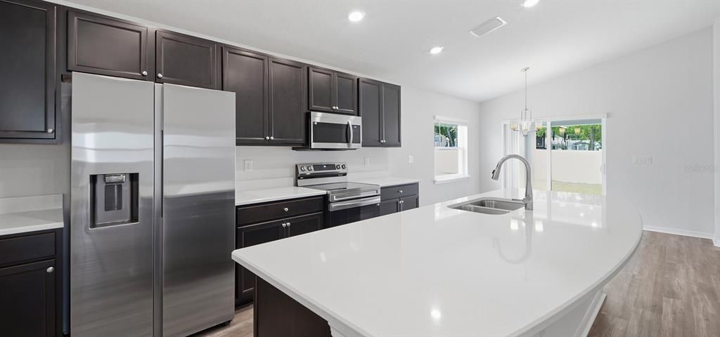 For Sale: $268,900 (3 beds, 2 baths, 1545 Square Feet)