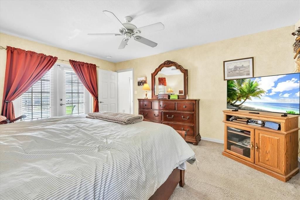 For Sale: $475,000 (4 beds, 2 baths, 2396 Square Feet)
