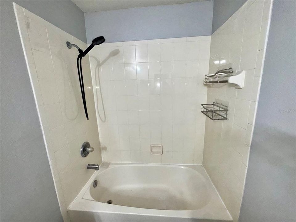 Под контрактом: $1,895 (3 спален, 2 ванн, 1495 Квадратных фут)