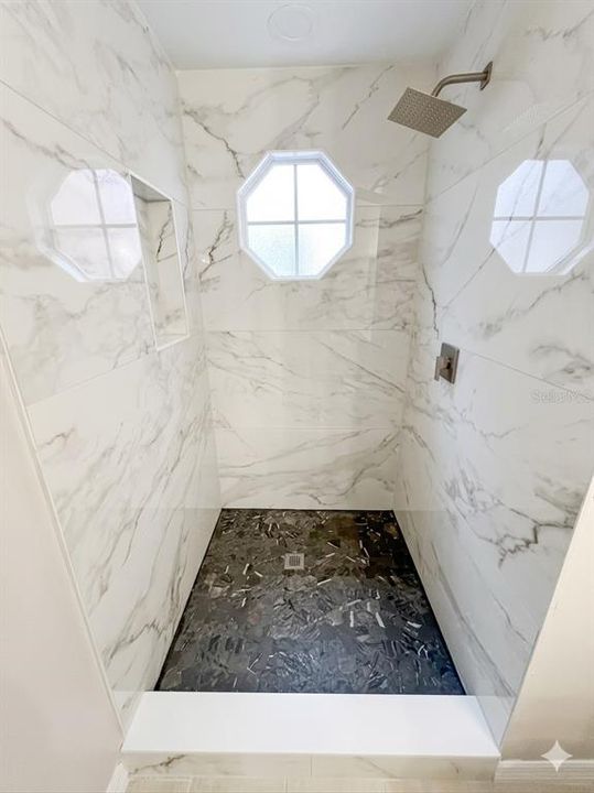For Rent: $2,000 (4 beds, 3 baths, 1616 Square Feet)